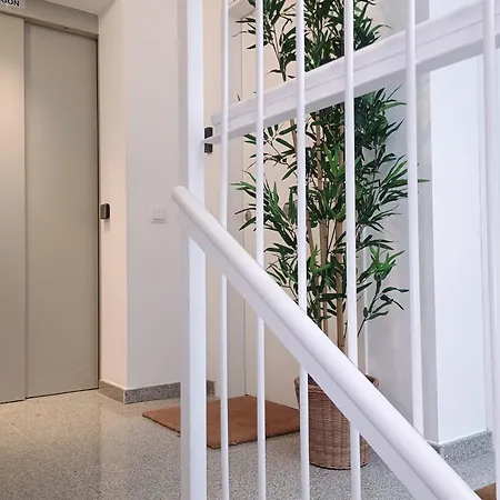 Apartment Piso Cerca De Camp Nou 2 *