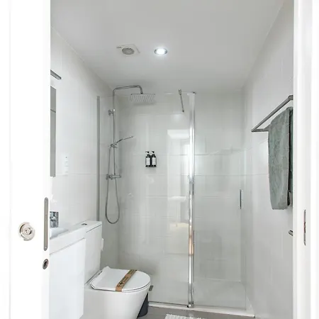 아파트 Staycampnou 1br With Balcony 오스피탈레트 데 요브레가트